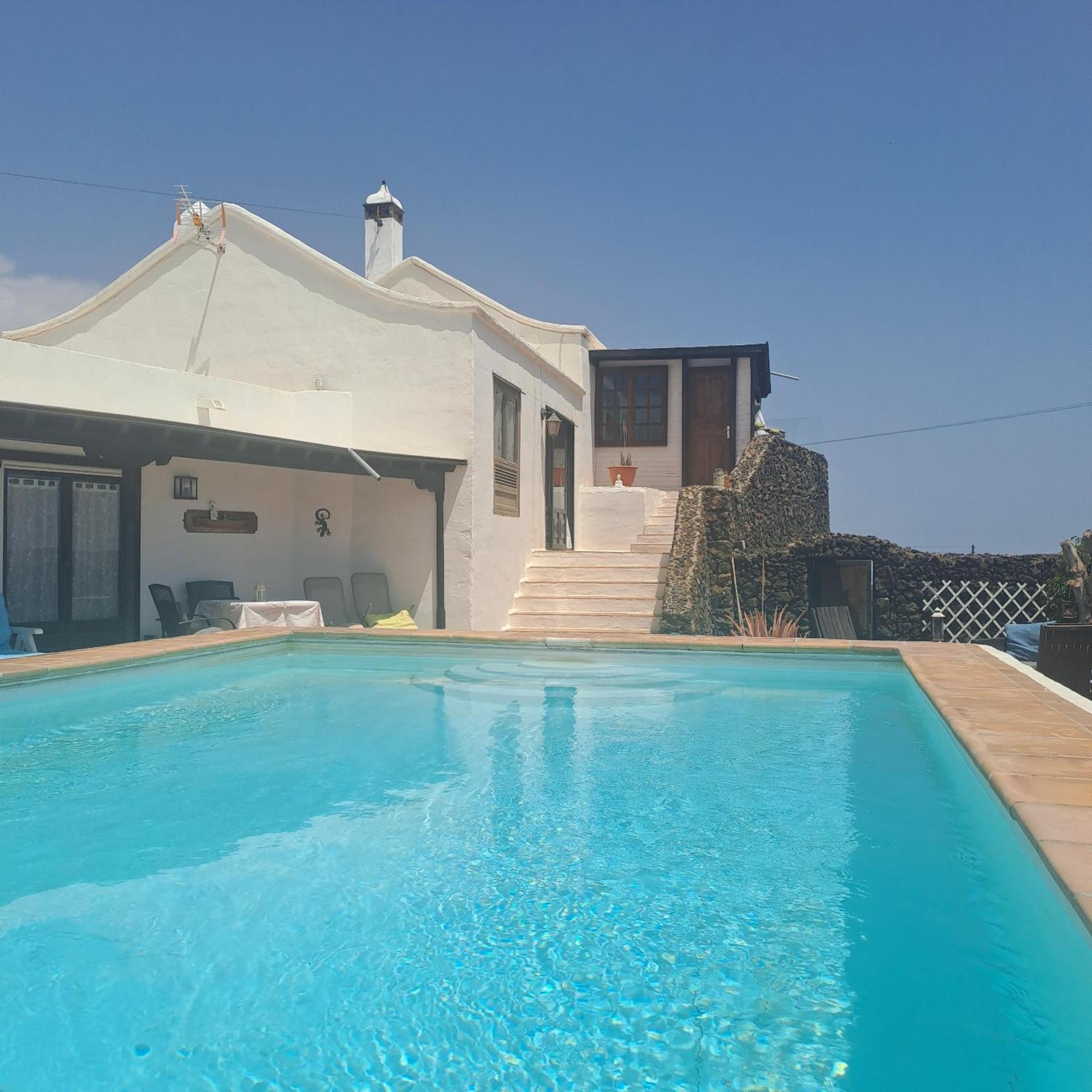 티아즈 Tipica Lanzarote House Only Adults B&B 외부 사진