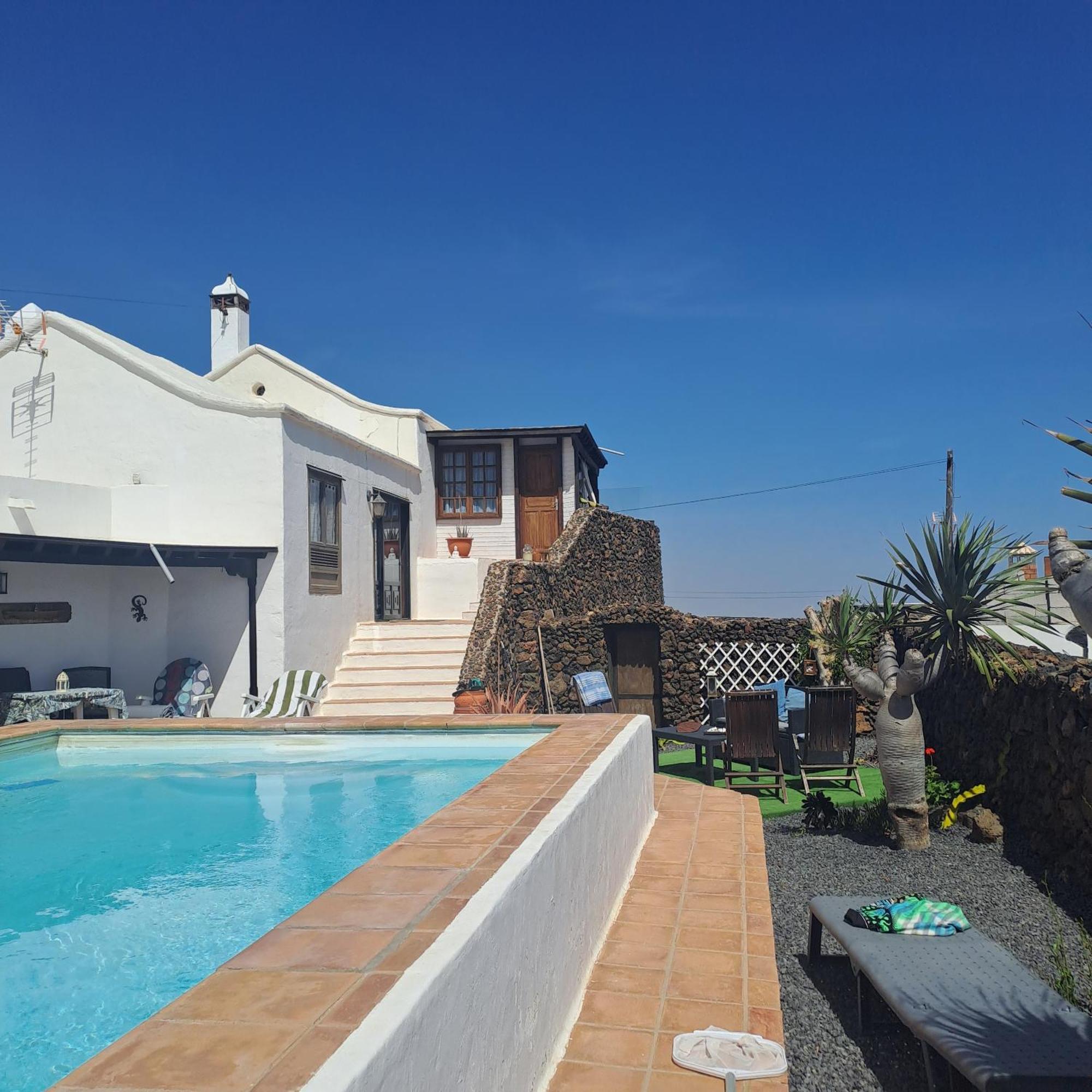 티아즈 Tipica Lanzarote House Only Adults B&B 외부 사진