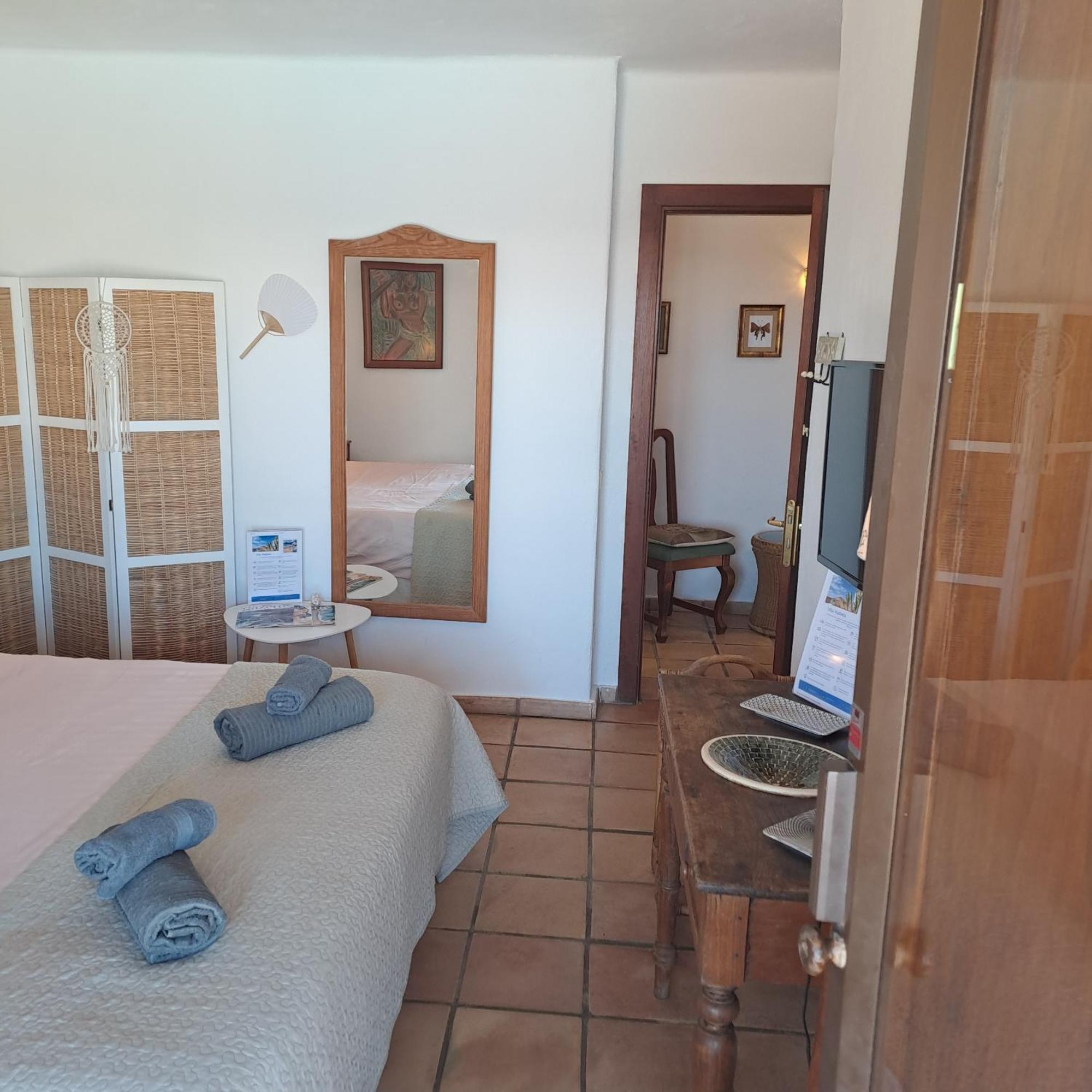 티아즈 Tipica Lanzarote House Only Adults B&B 외부 사진
